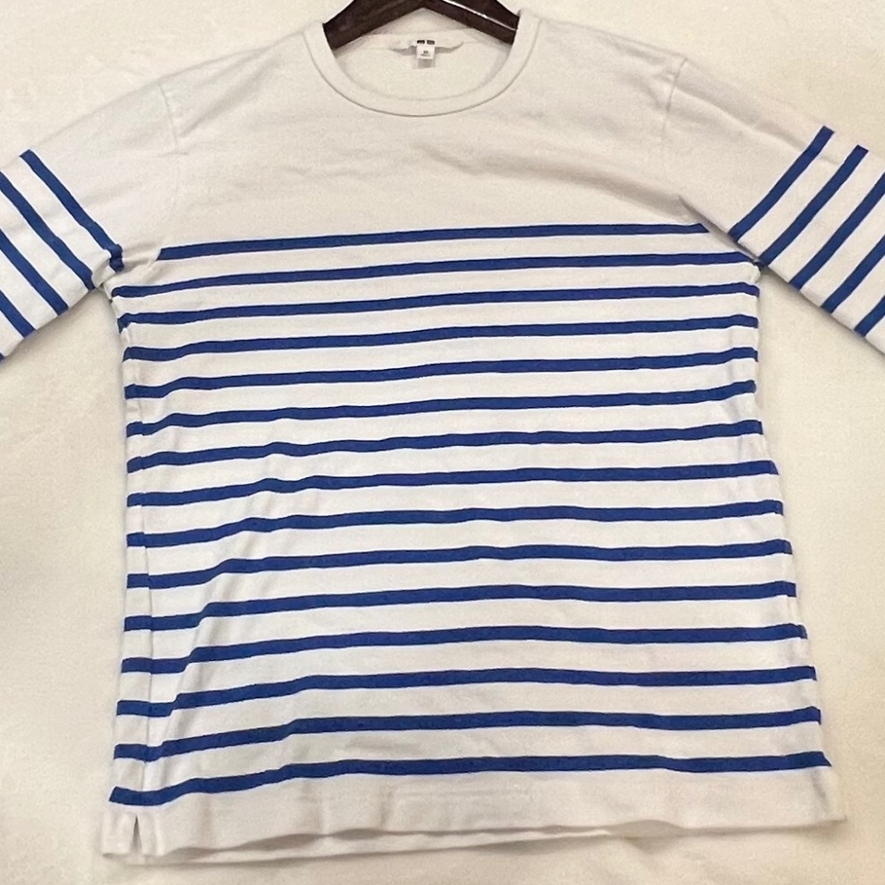 UNIQLO Women’s Size XS Basic Fit Longsleeve Striped Shirt - Blue/White